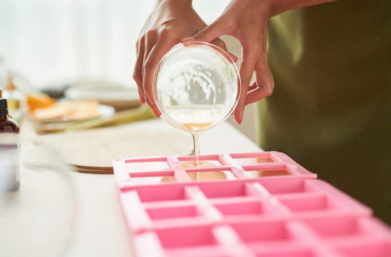 Cómo hacer jabón de glicerina? Una receta para un regalo universal -  Saketos Blog - Bolsas Organza