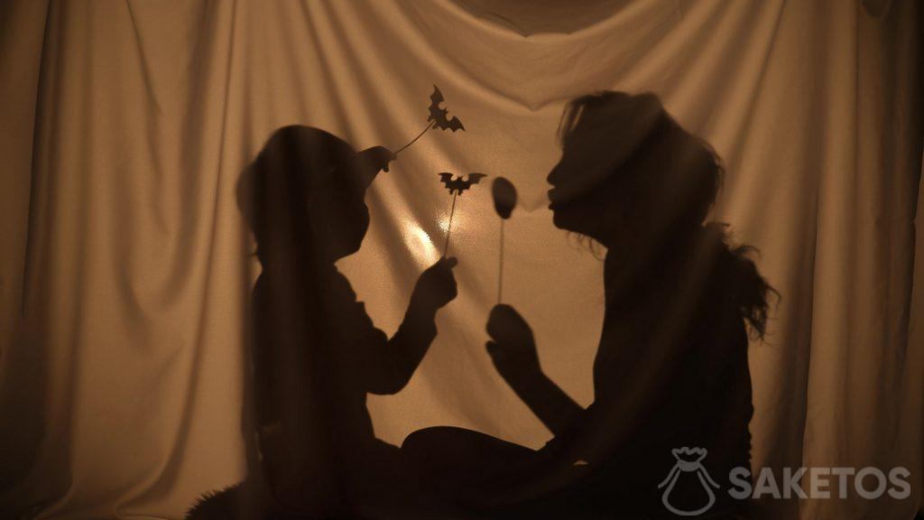 Teatro de sombras: una idea para la diversión de Halloween de los niños