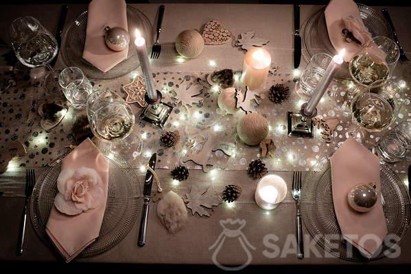 Decorar la mesa de Navidad con luces