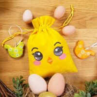 Bolsas de de terciopelo 13 x 18 cm con estampado: pollito Bolsas amarillas