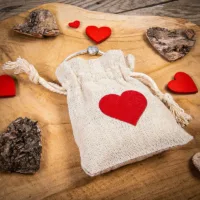 Bolsas estilo lino 9 x 12 cm - natural - corazón Día de la Mujer