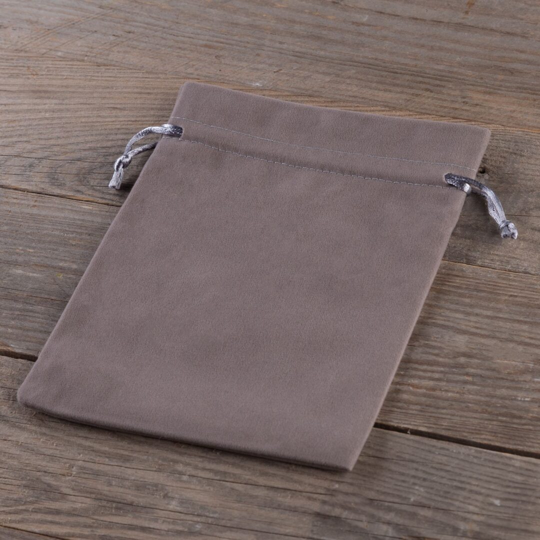 Bolsas de terciopelo 11 x 14 cm - gris plata Decoraciones de mesa
