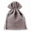 Bolsas de terciopelo 6 x 8 cm - gris plata Bolsas plata / gris