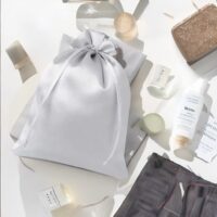 Bolsas de satén 26 x 35 cm - gris plata San Valentín
