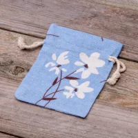 Bolsitas estilo lino con la impresión 10 x 13 cm - natural / flores azules Bolsas de lino