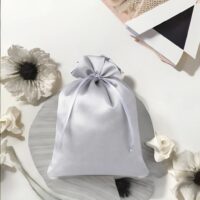Bolsas de satén 22 x 30 cm - gris plata San Valentín