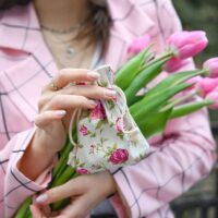 Bolsitas estilo lino con la impresión 10 x 13 cm - natural / rosas Bolsas claros naturales