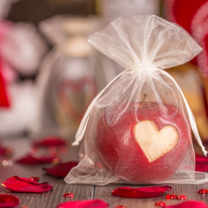 Bolsas de organza 7 x 9 cm - blanco Día de la Mujer