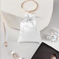 Bolsas de satén 12 x 15 cm - blanco Decoraciones de mesa