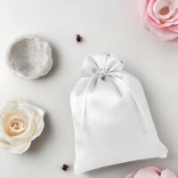 Bolsas de satén 22 x 30 cm - blanco Bautismo