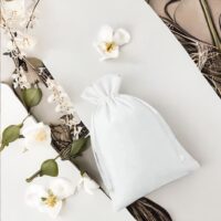Bolsas de terciopelo 18 x 24 cm - blanco Día de la Mujer