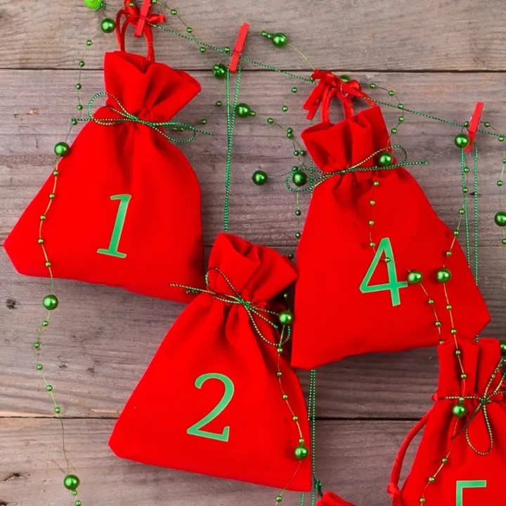 Bolsas de terciopelo 6 x 8 cm - gris plata Bolsas ocasionales