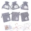 Calendario de adviento bolsas de yute 12 x 15 cm: gris + número blancos Bolso de la Navidad