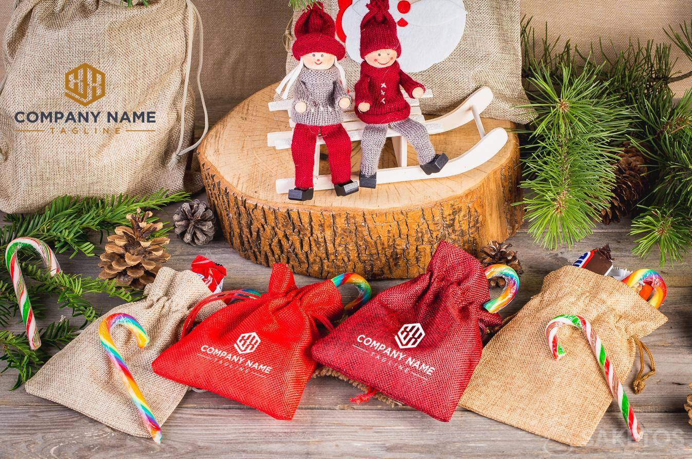 Bolsas navideñas con logo de empresa