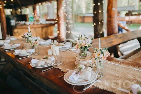 Una alternativa al mantel para una boda rústica