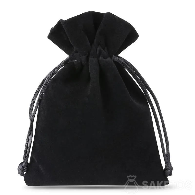 Terciopelo negro: bolsitas personalizadas con logo