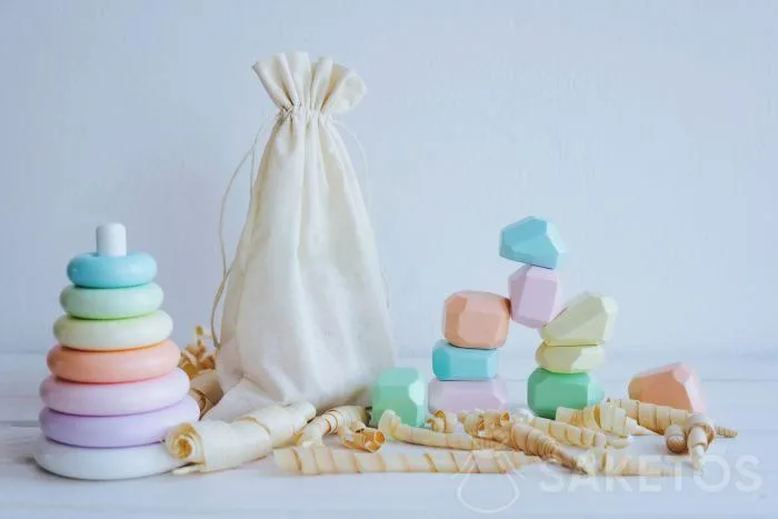2.Ayudas de estilo Montessori en una bolsa de lino ecológica