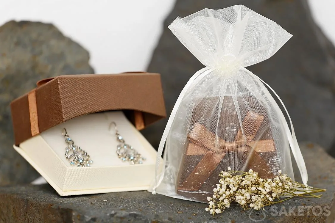 Bolsa de organza para bisutería.