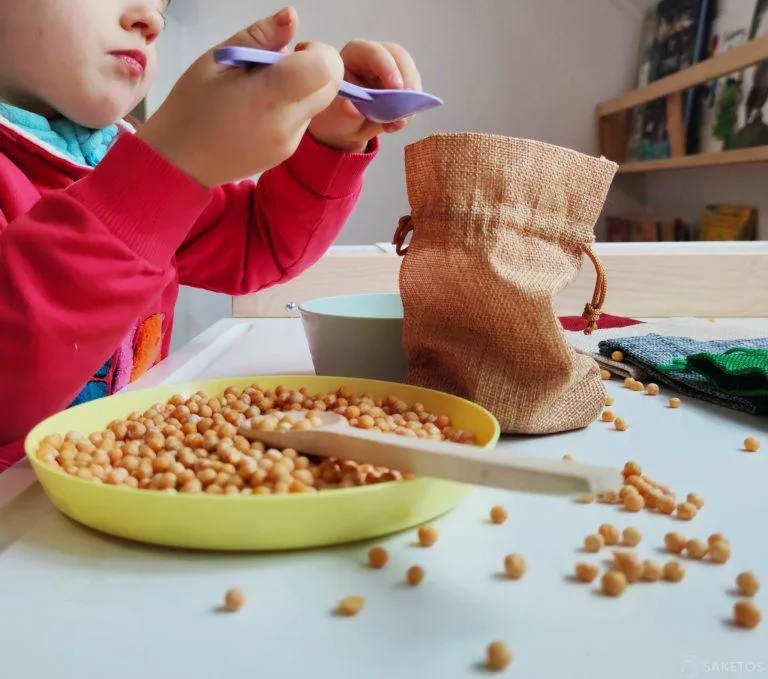Llenado de sacos con guisantes