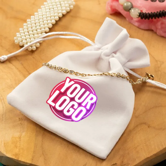 La bolsa con logotipo es el envase personalizado perfecto para potenciar el reconocimiento de la marca