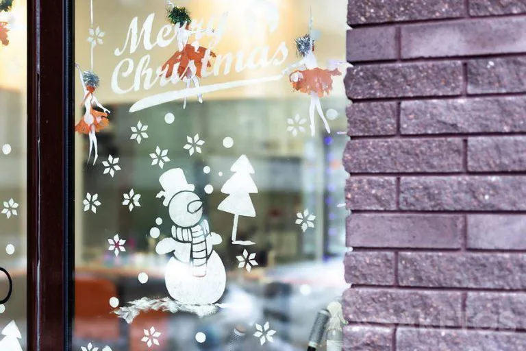 Ideas de decoración de invierno para las ventanas de los cuartos infantiles