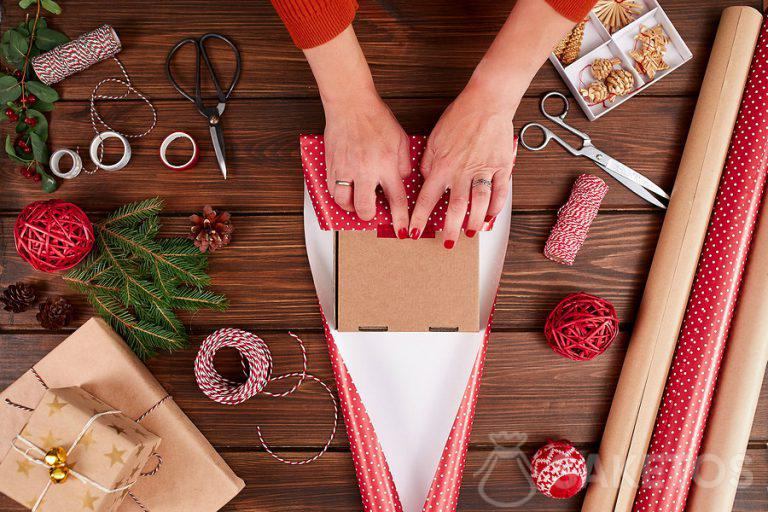 Cómo envolver un regalo en papel
