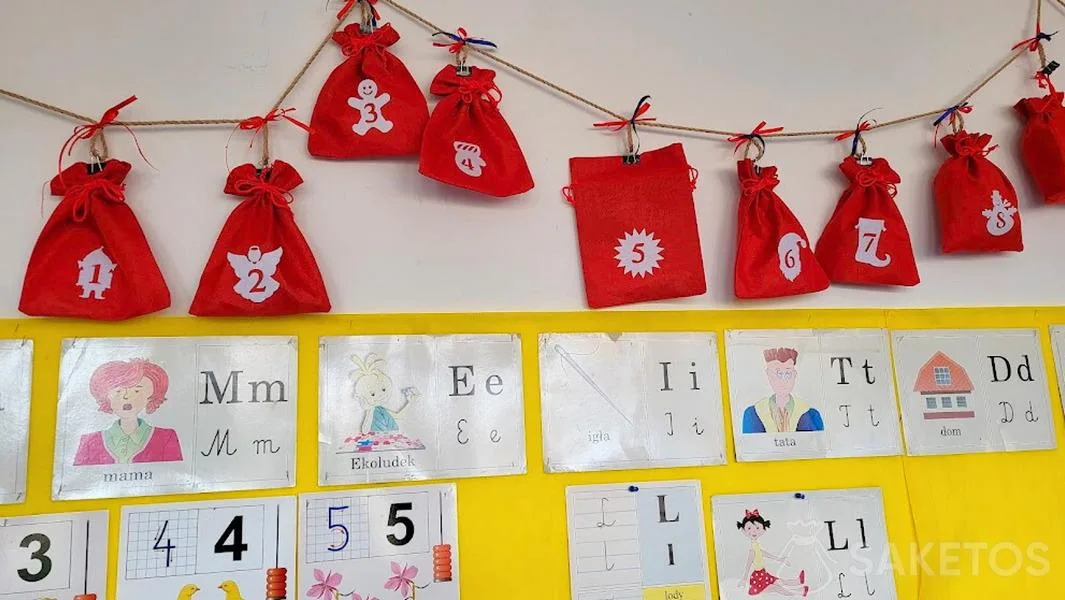 Calendario de Adviento de bolsitas rojas