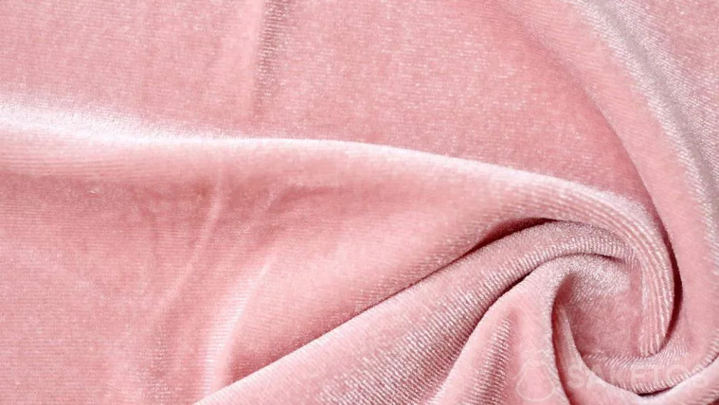1.Tela de terciopelo en color rosa