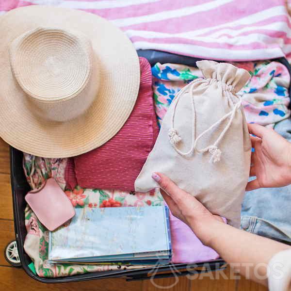 Ordenar la ropa durante el viaje
