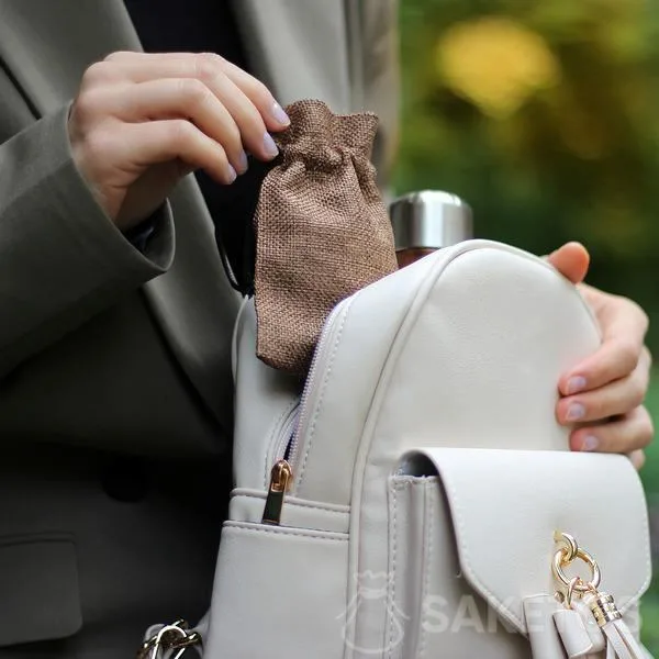 Bolsa de yute como organizador de mochilas
