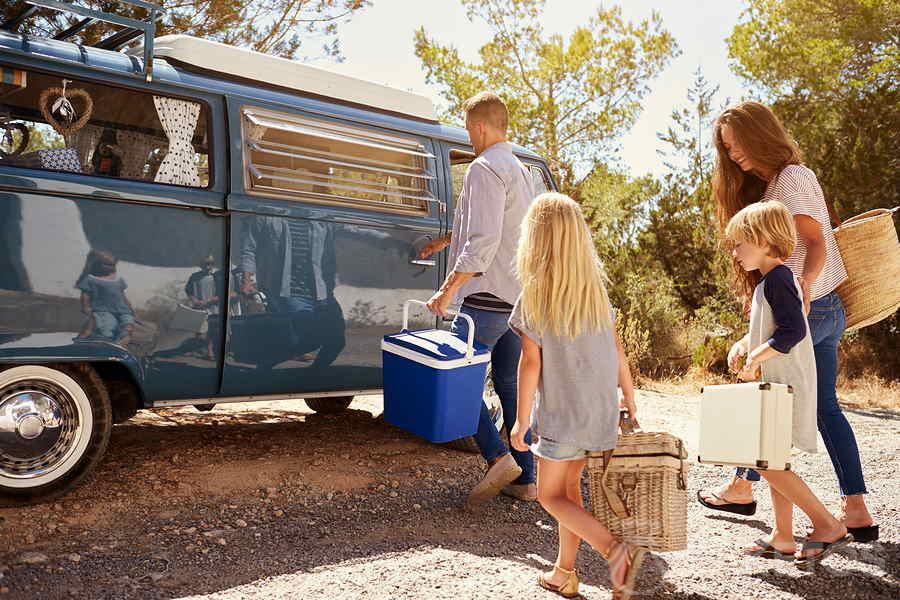 Almacenar cosas en autocaravana: bolsas, maletas, organizadores de camping