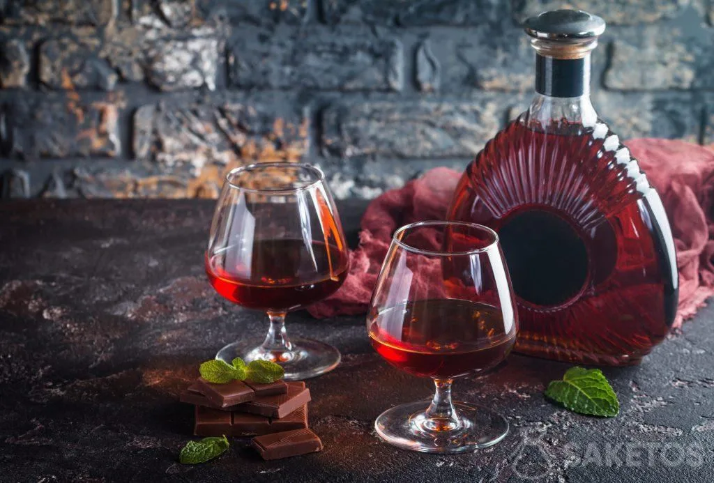 Licor es una gran idea para un regalo. Todo lo que hay que hacer es empacarlo bien