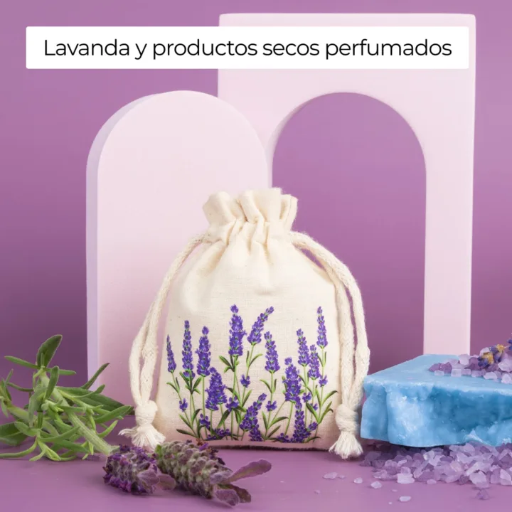 Bolsa de algodón con diseño de lavanda, rellena de productos secos perfumados y potpourri.