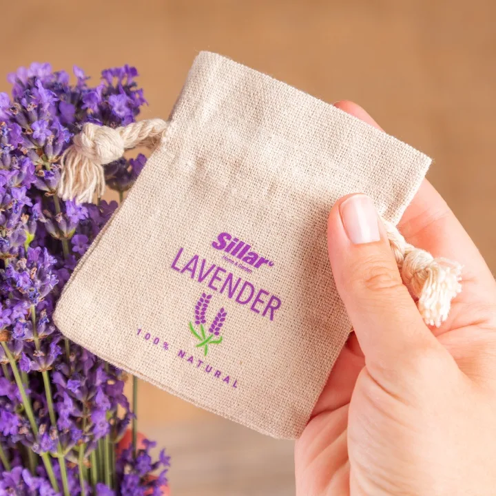 Saquito de lino pequeño con logotipo Sillar para lavanda aromática.